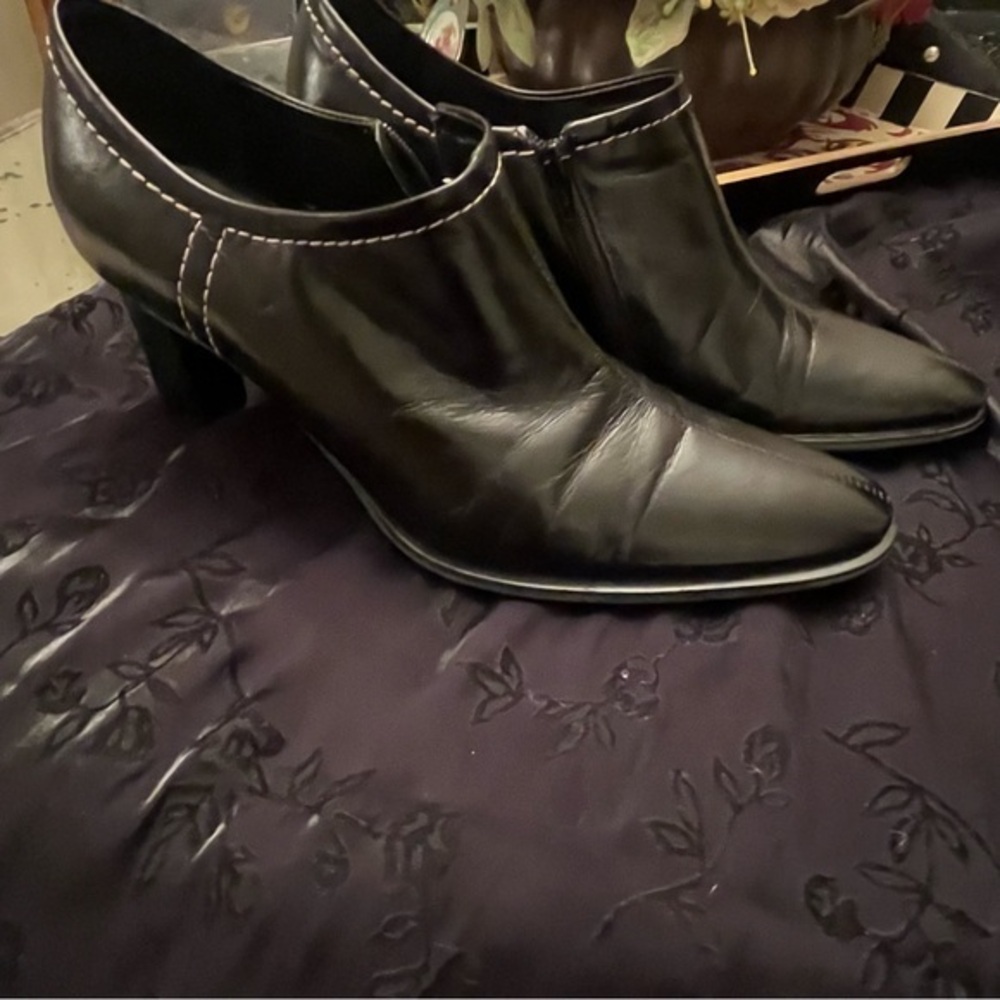 Franco Sarto 9 Women's Leather‎ Ankle boots heels